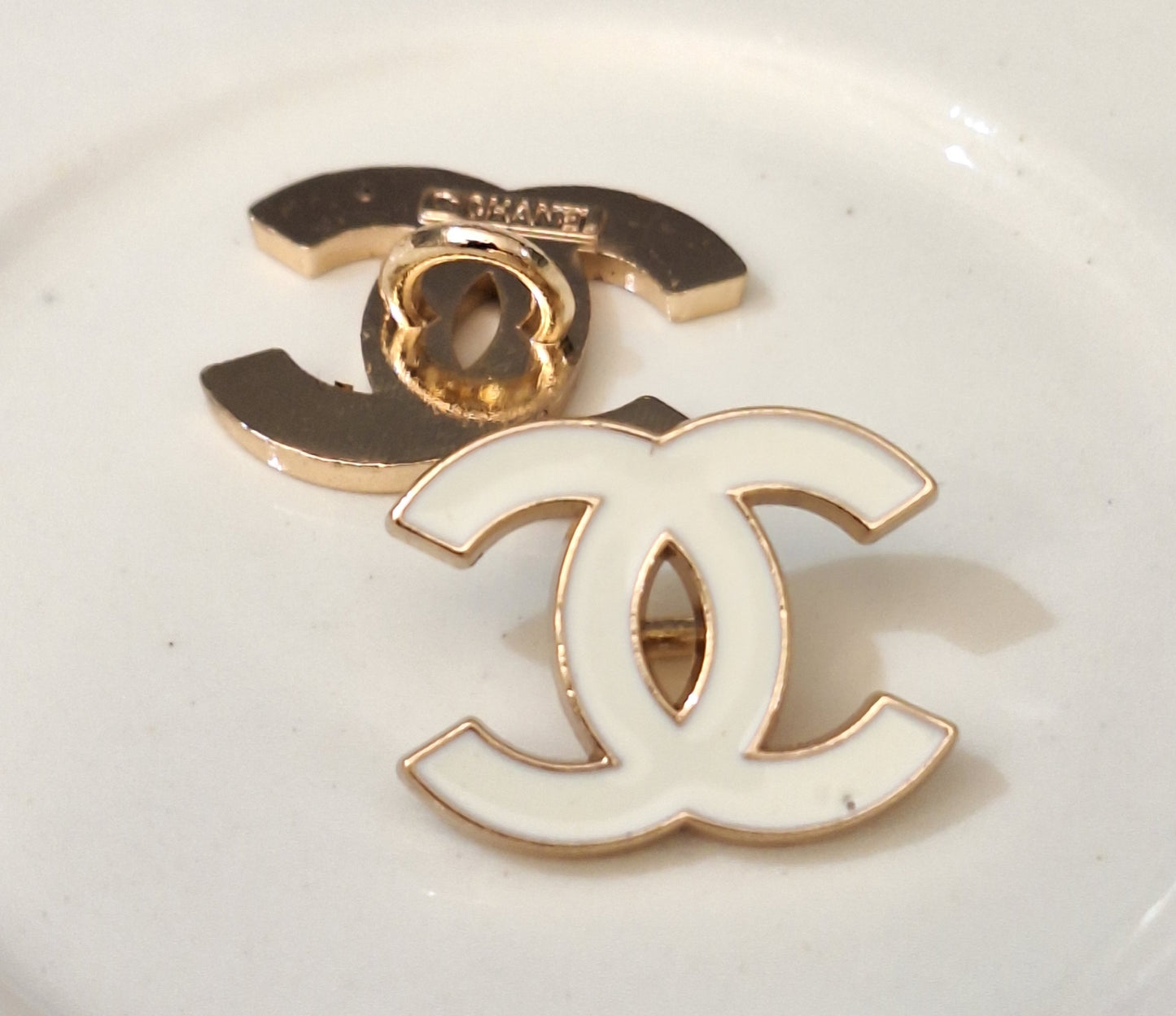 Buttons gold & white 14/18 mm