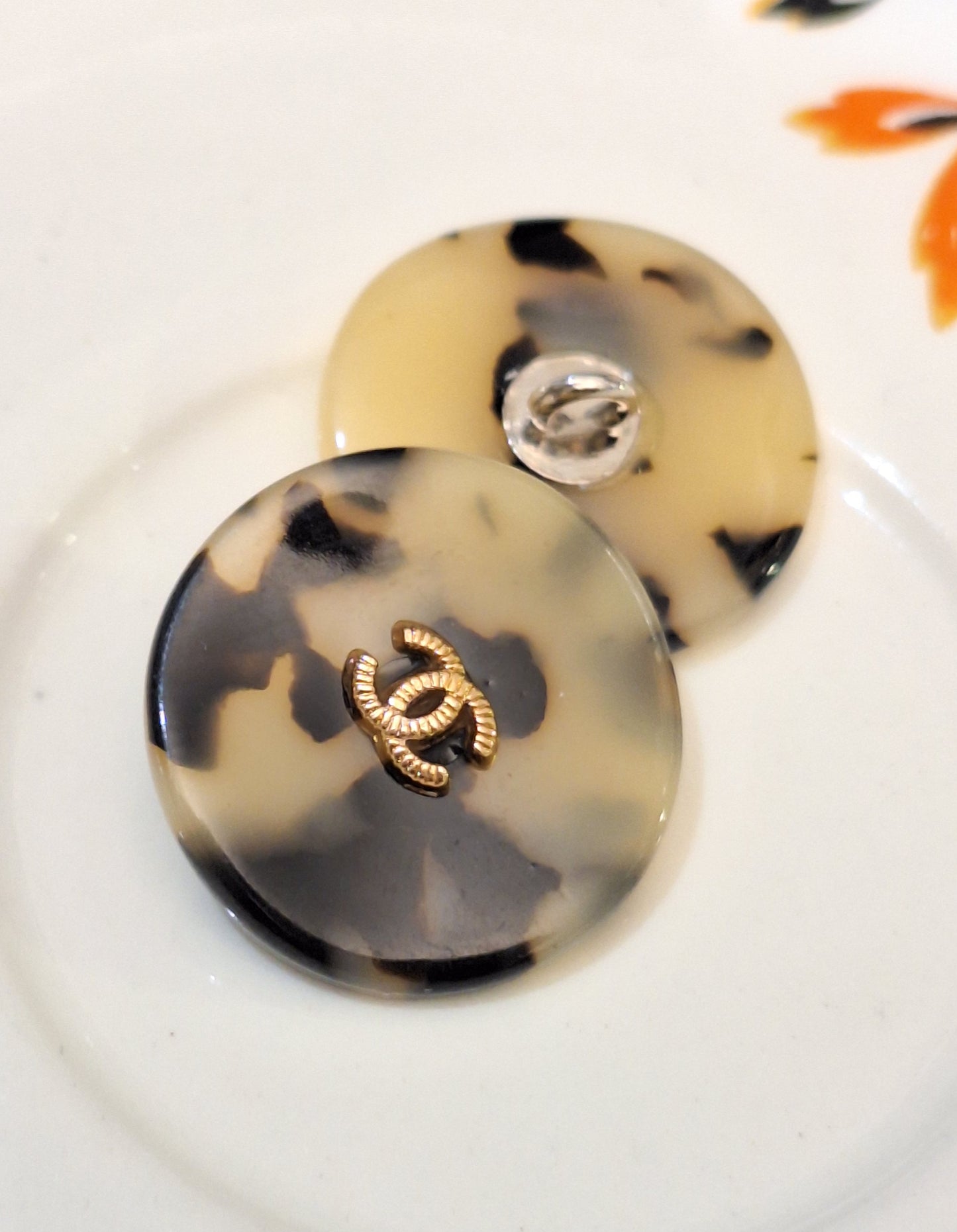 Buttons plastik & gold 25 mm