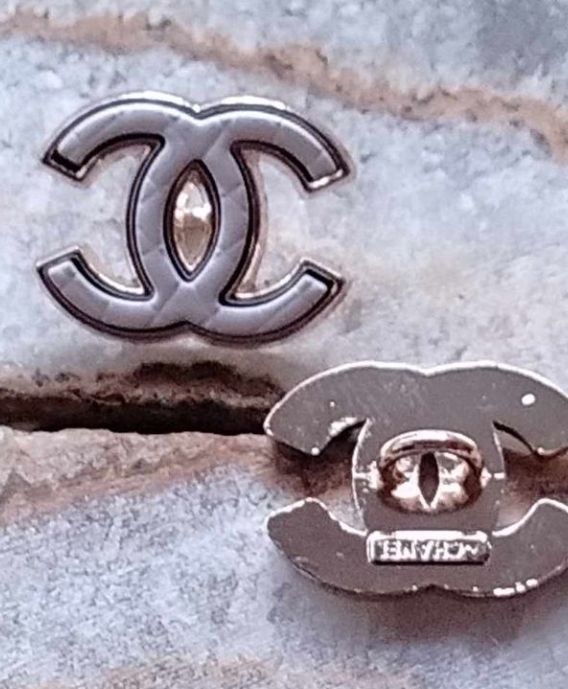 1 Buttons Gold&white 16/20mm