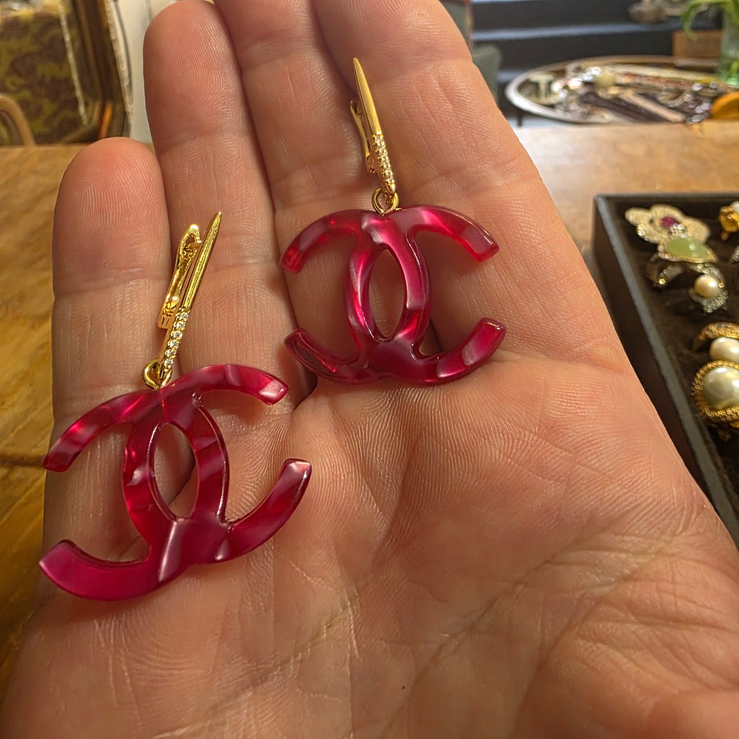 earrings, gold-plated brass and color pink plastic, stamped,32/47mm