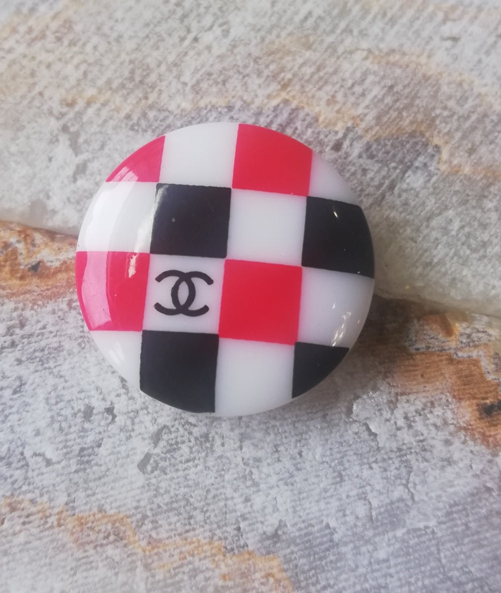 1 plastik buttons 17 mm