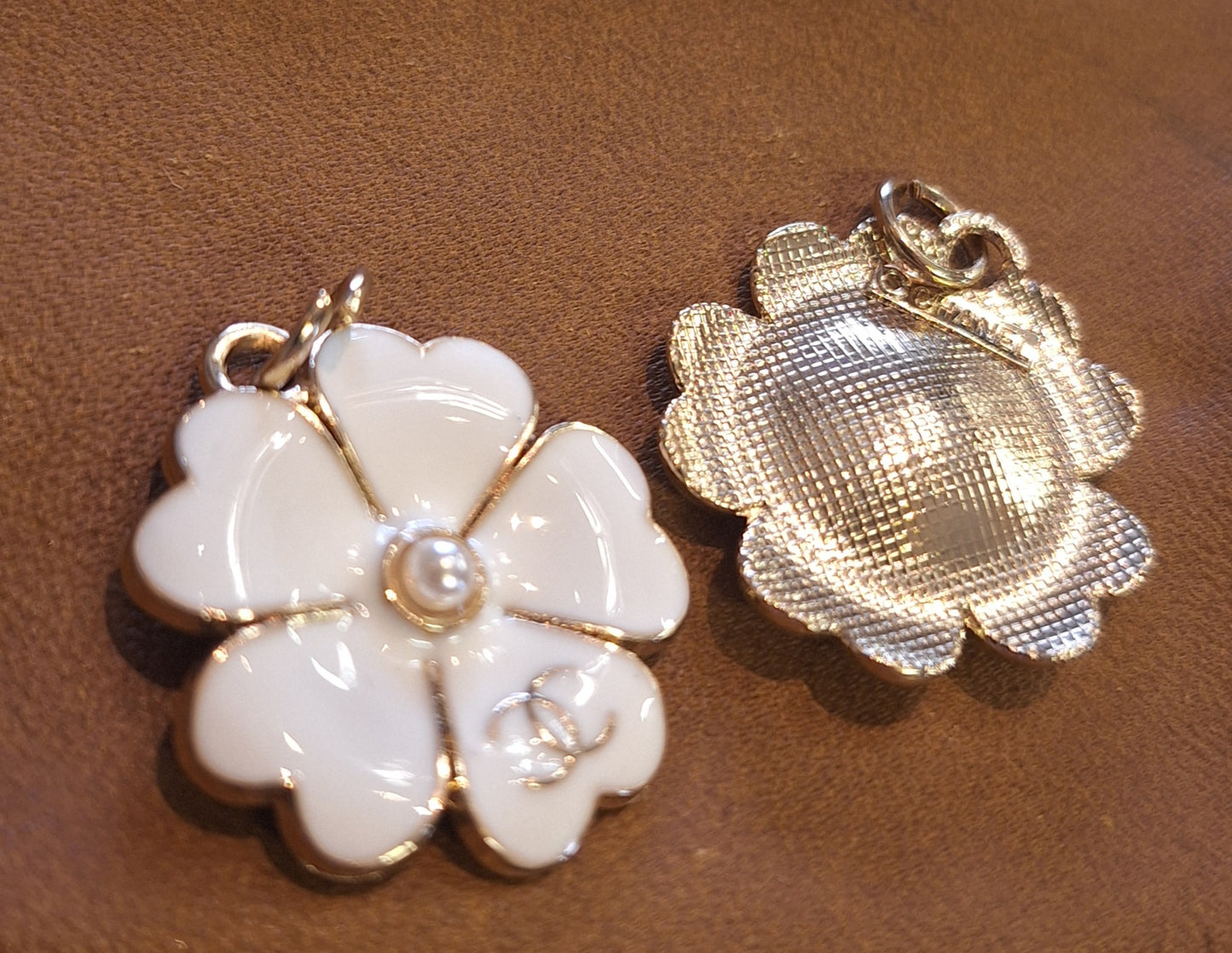 Pendants white & gold 25 mm