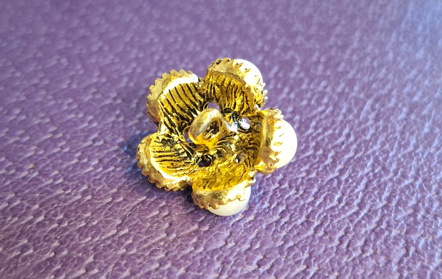 Buttons gold pearls  22 mm