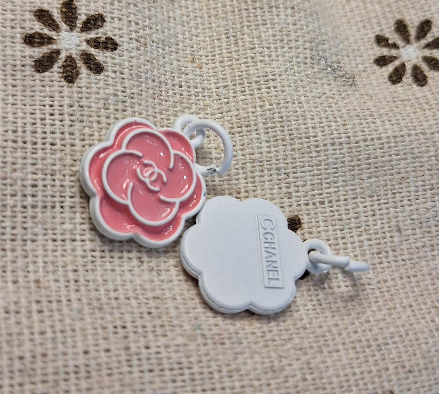 Pendants white # pink 15/18 mm