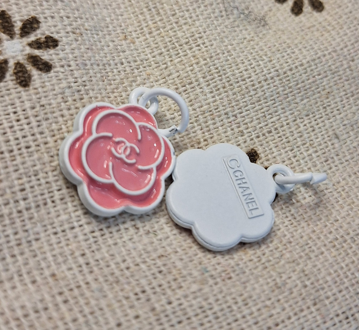 Pendants white # pink 15/18 mm