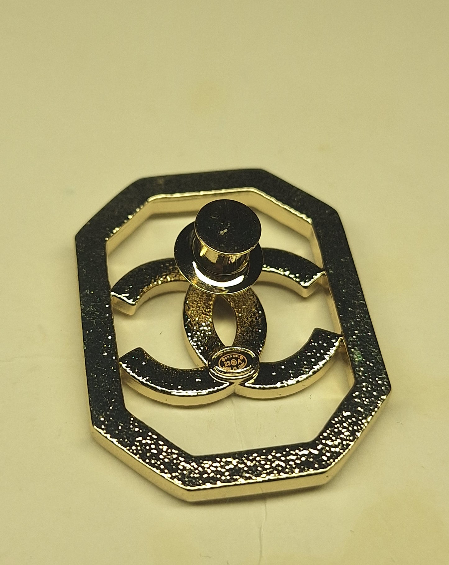 Brooch  pin - gold color, pearls, zircon, stamped. 31/39 mm