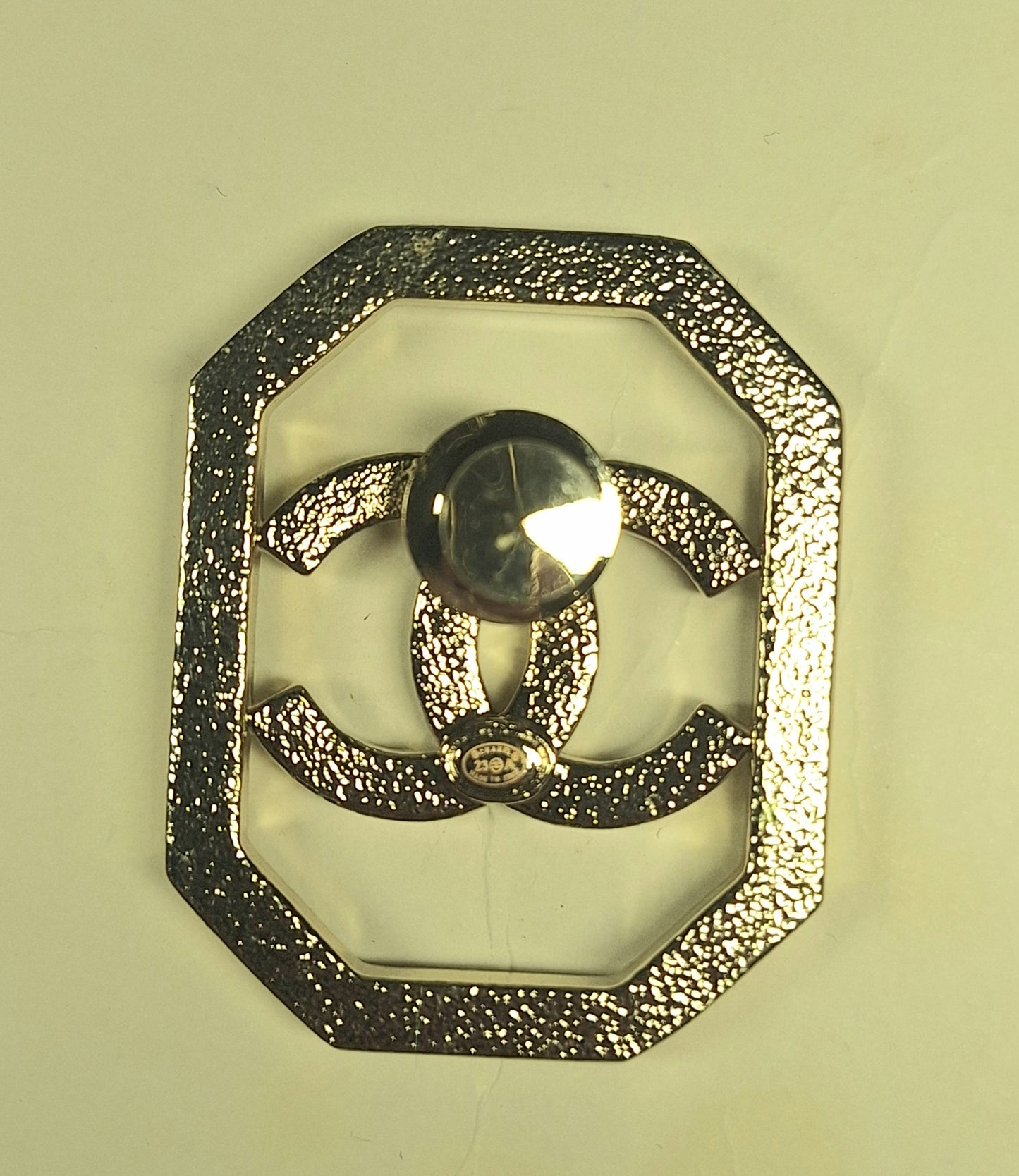 Brooch  pin - gold color, pearls, zircon, stamped. 31/39 mm