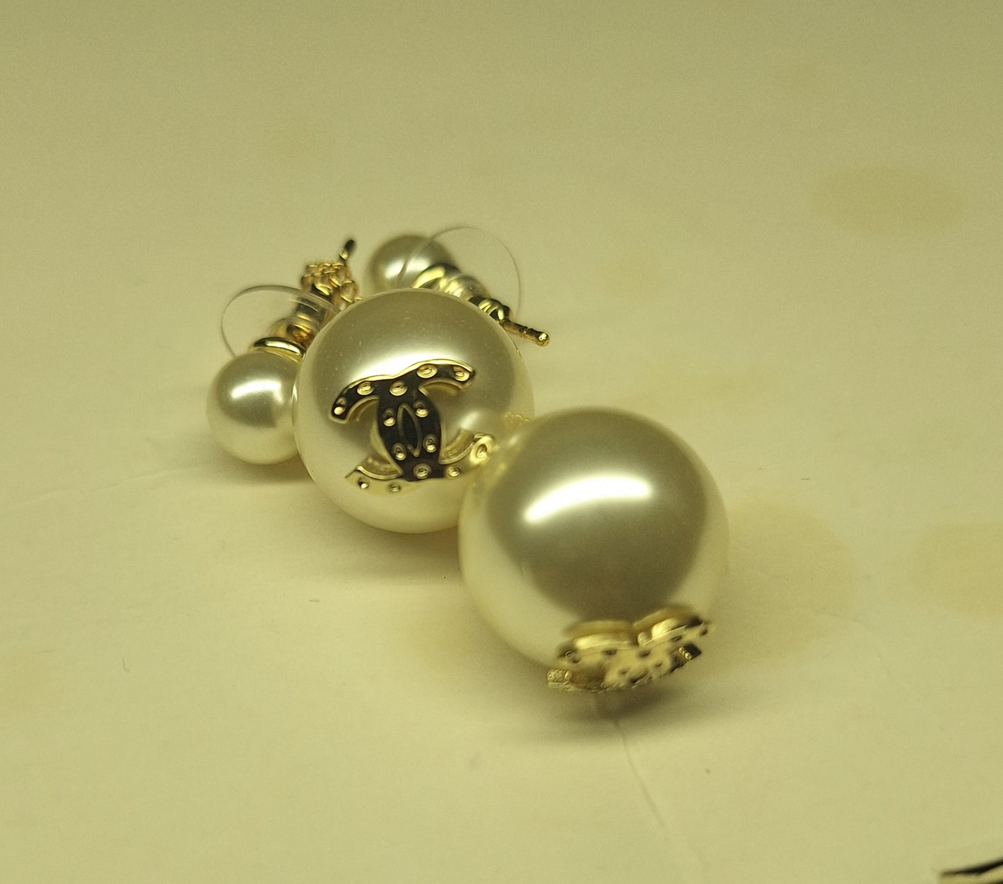 Earrings gold color & white plastic pearls. Stamped. 15 mm