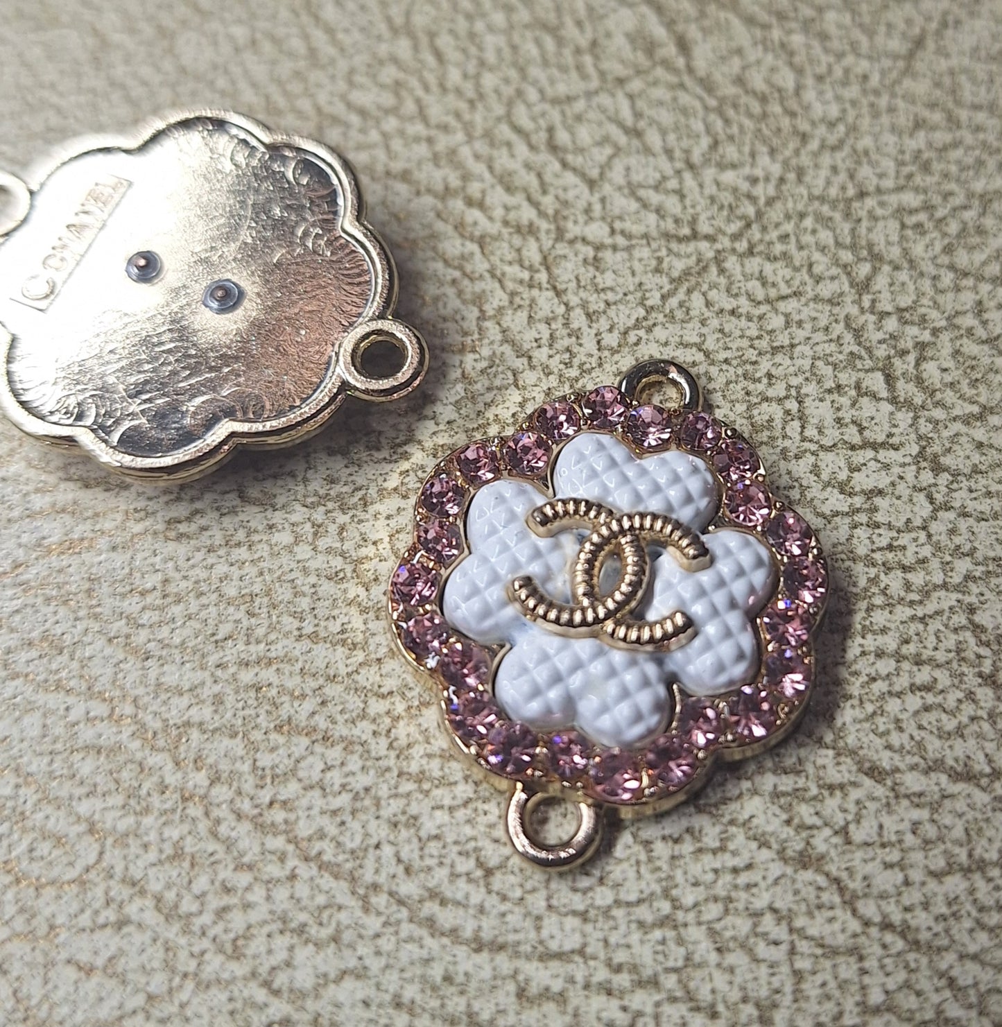 1 pendants gold, white & pink zircon. 22/28 mm