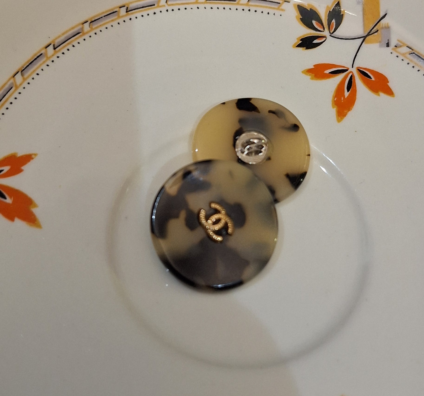 Buttons plastik & gold 25 mm