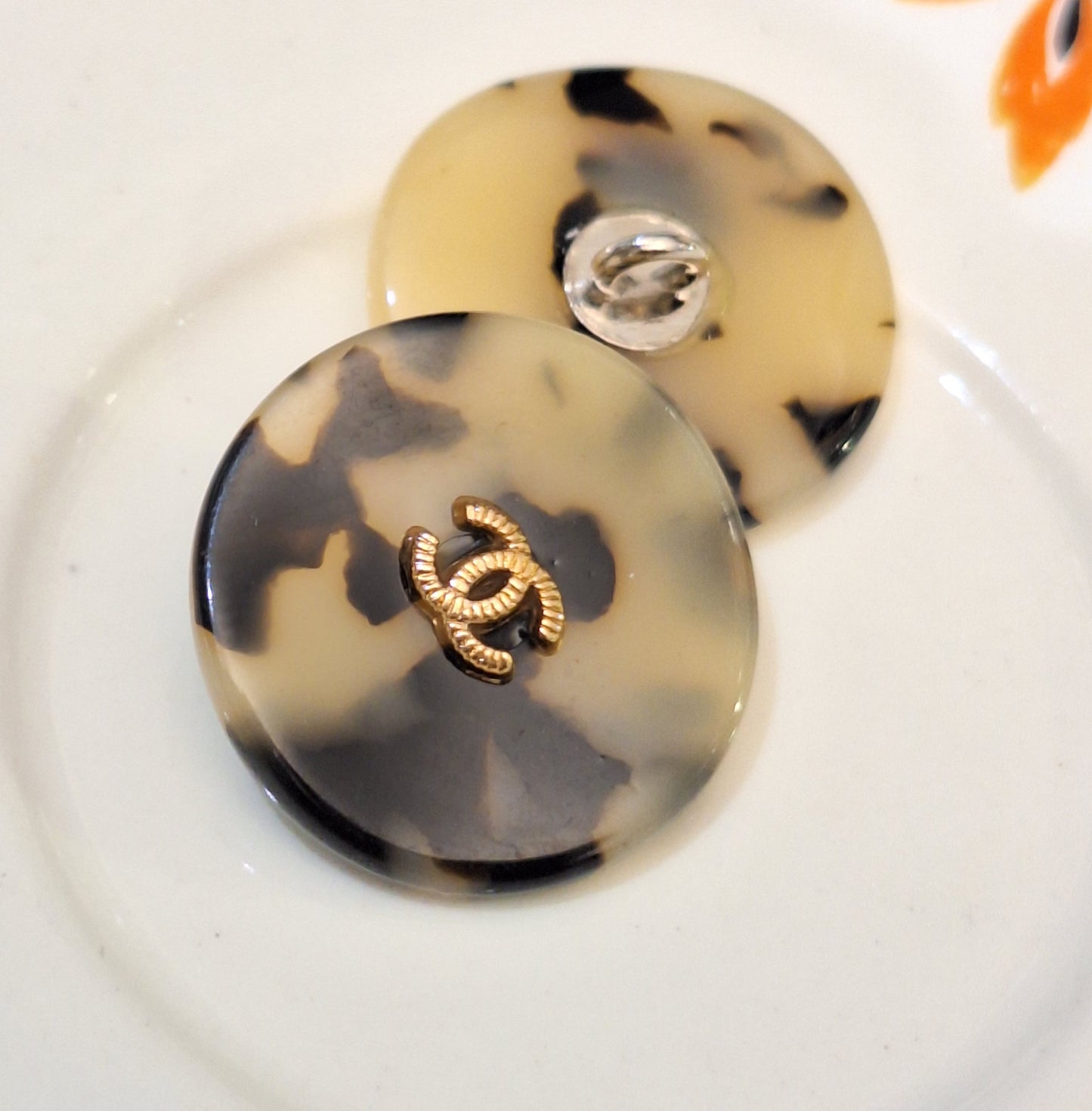 Buttons plastik & gold 25 mm