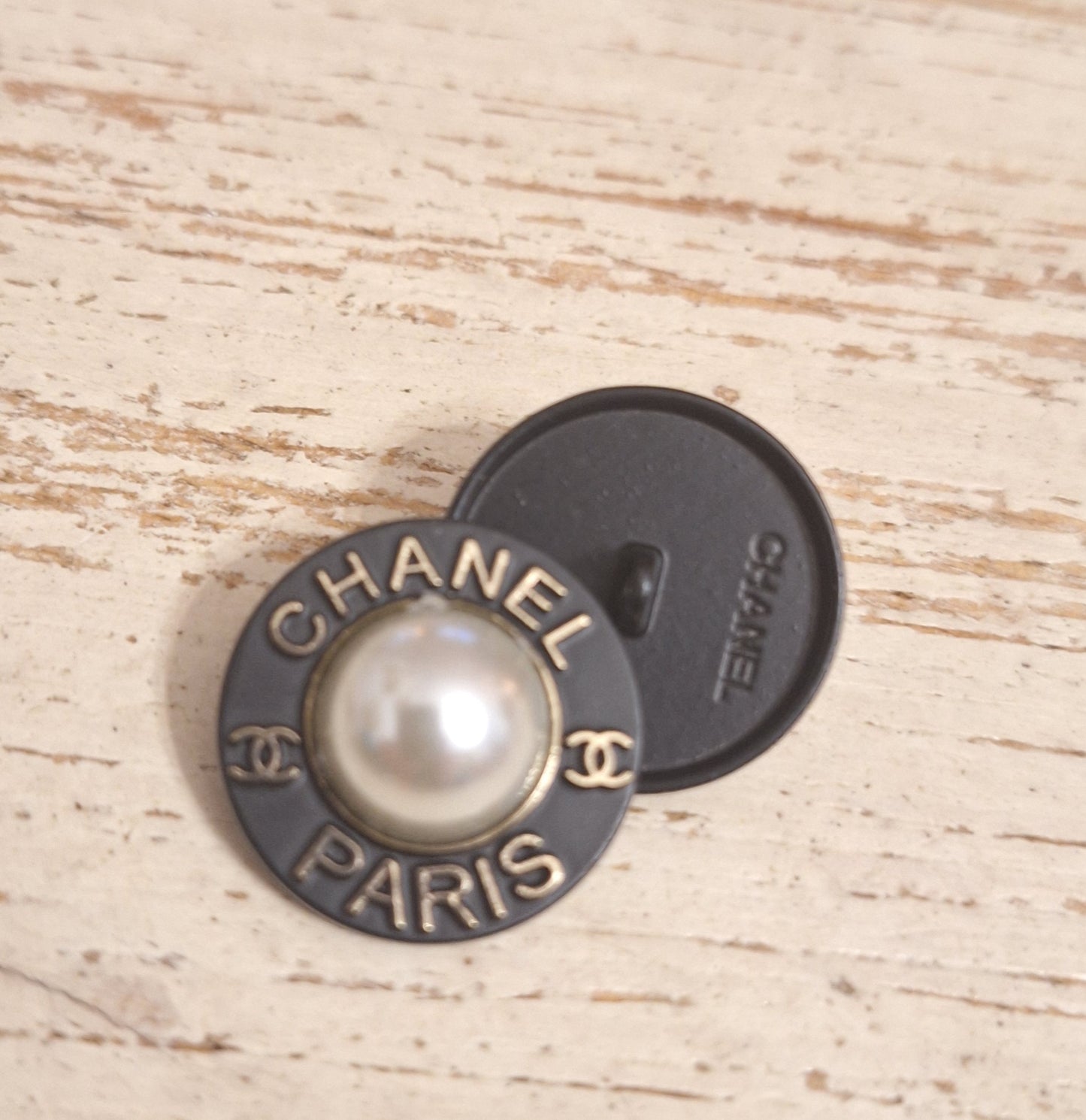 Buttons stamped - black, Gold, pearls. 23 mm
