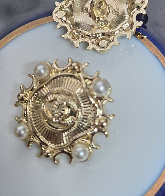 Buttons gold & pearls. 23 mm