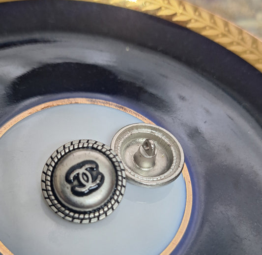 Buttons gray silver 19 mm