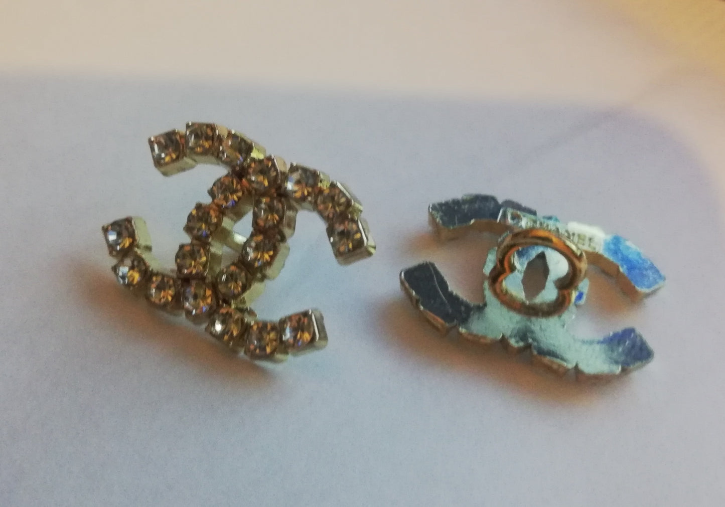 Buttons gold, zircons 15/20 mm