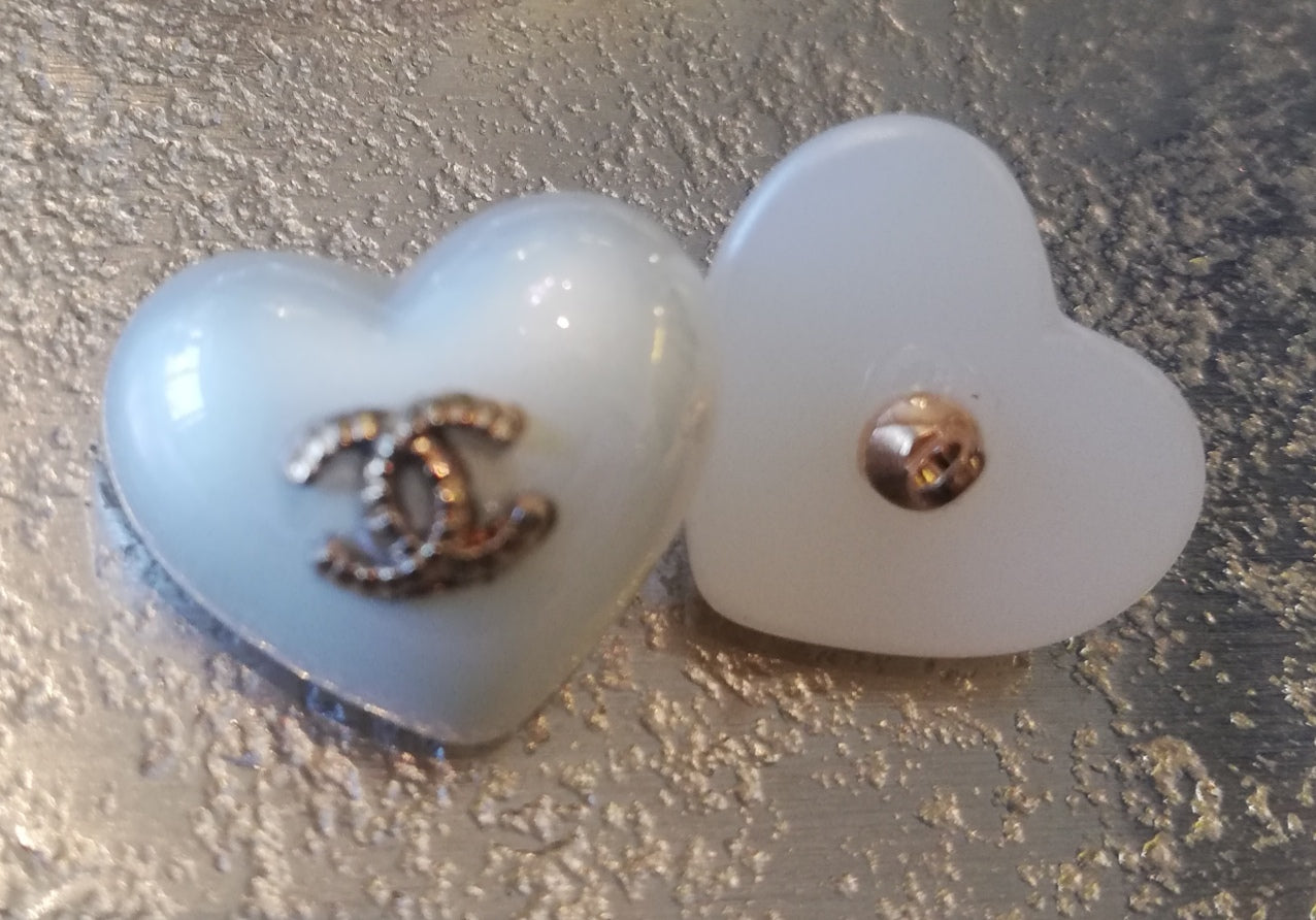 Buttons white & gold 20 mm