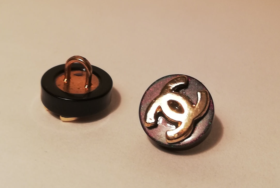 1 Buttons black & gold 10 mm