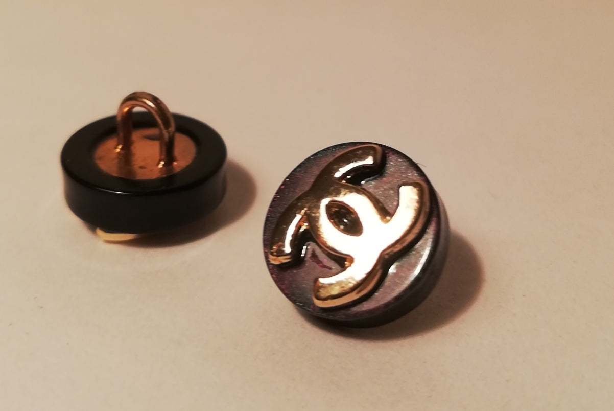 1 Buttons black & gold 10 mm