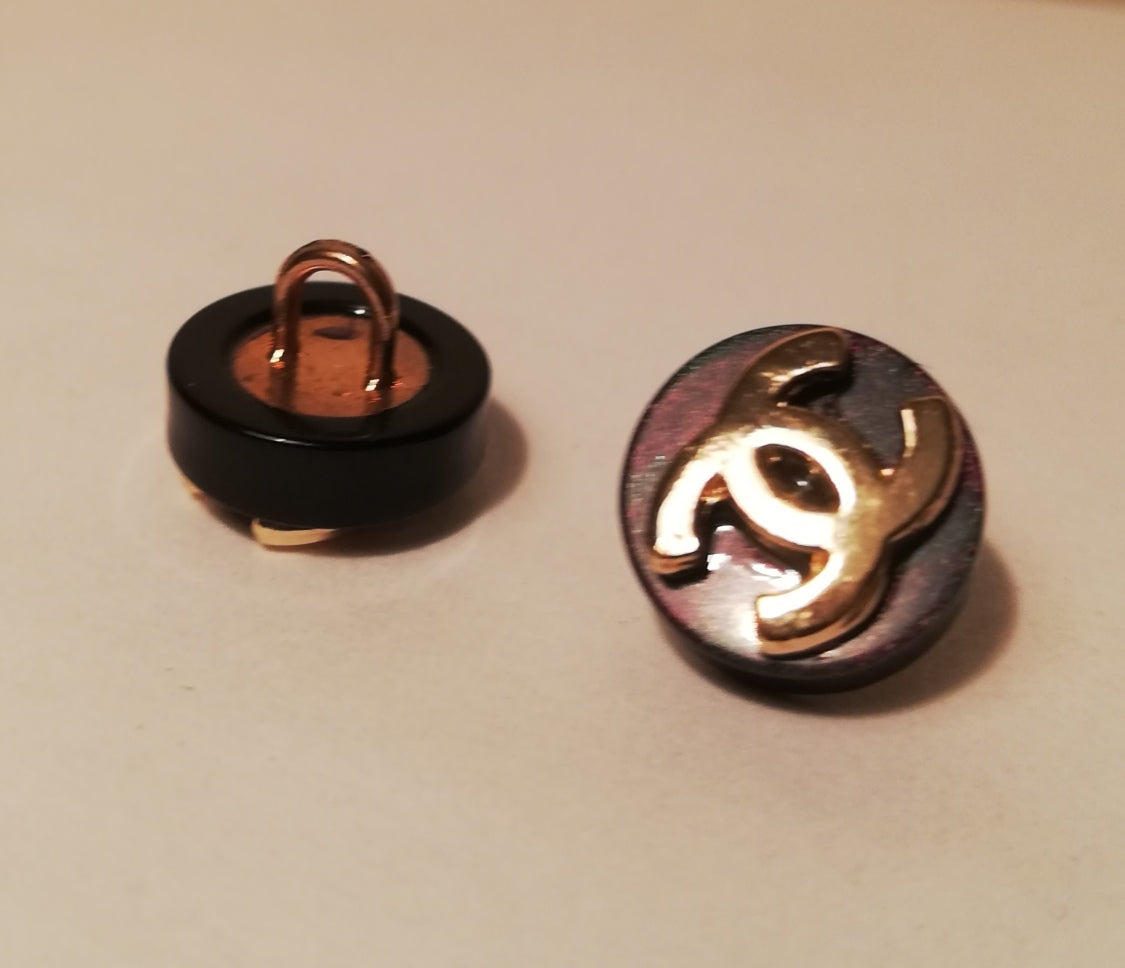 1 Buttons black & gold 10 mm