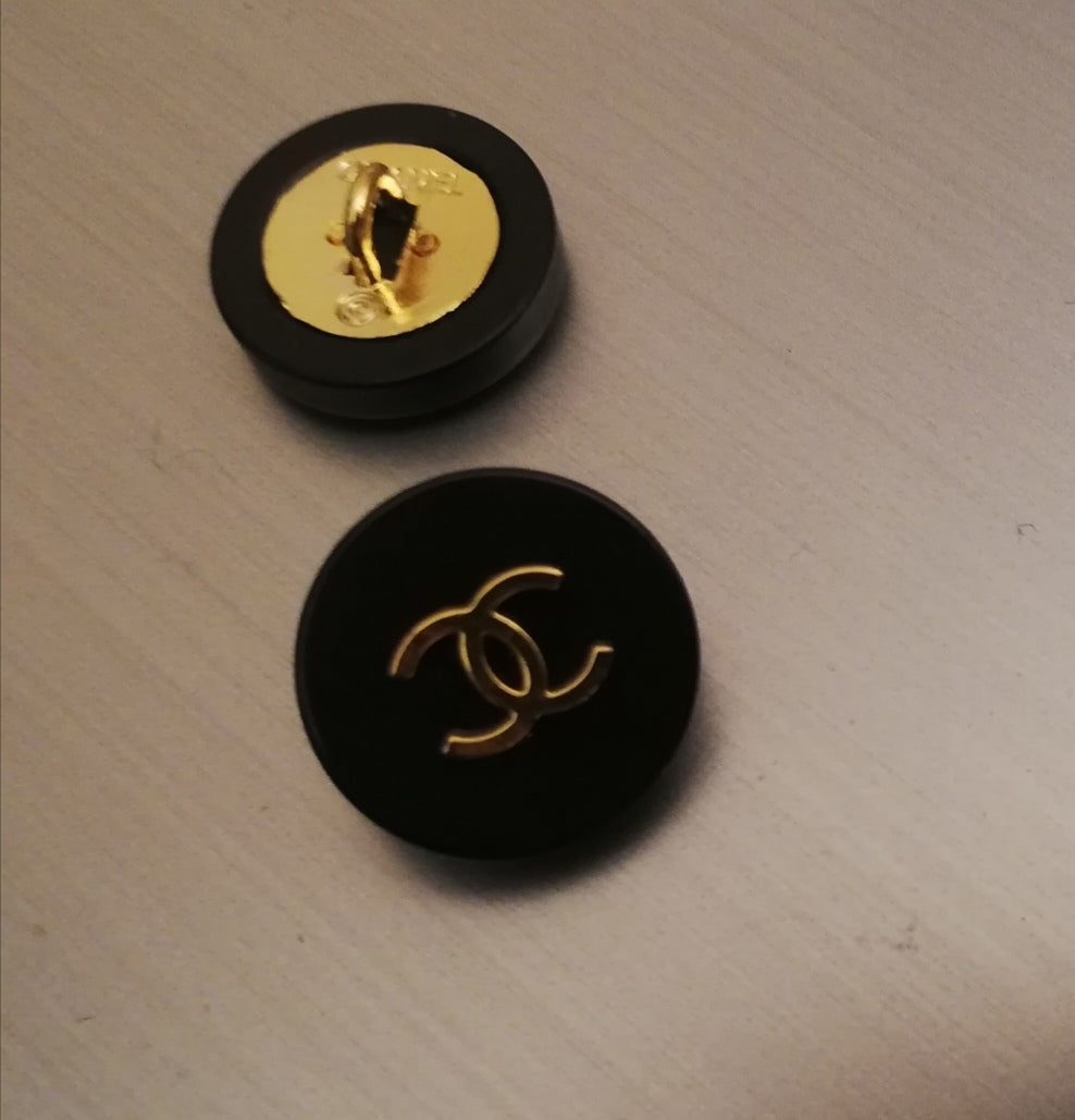 buttons 1pieces 16 mm. Black & gold