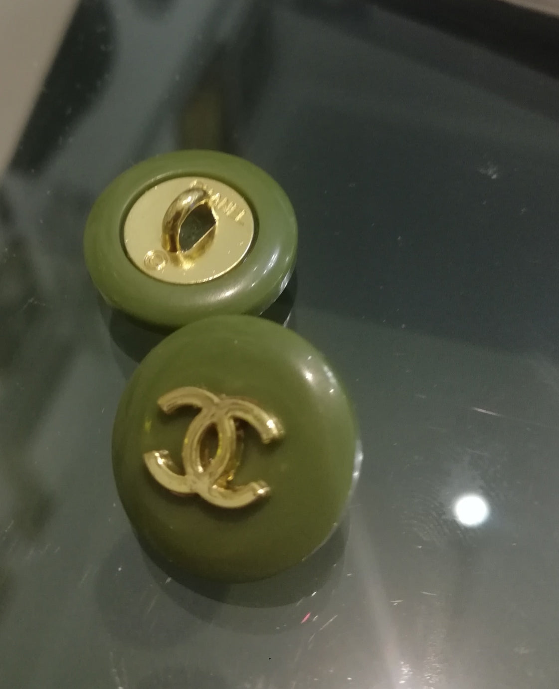 1 Buttons green&gold 18 mm