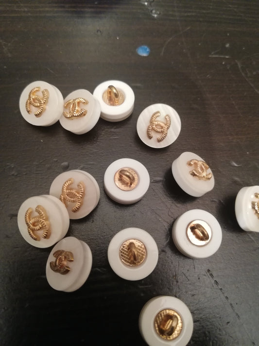 Butons white & gold 12 mm