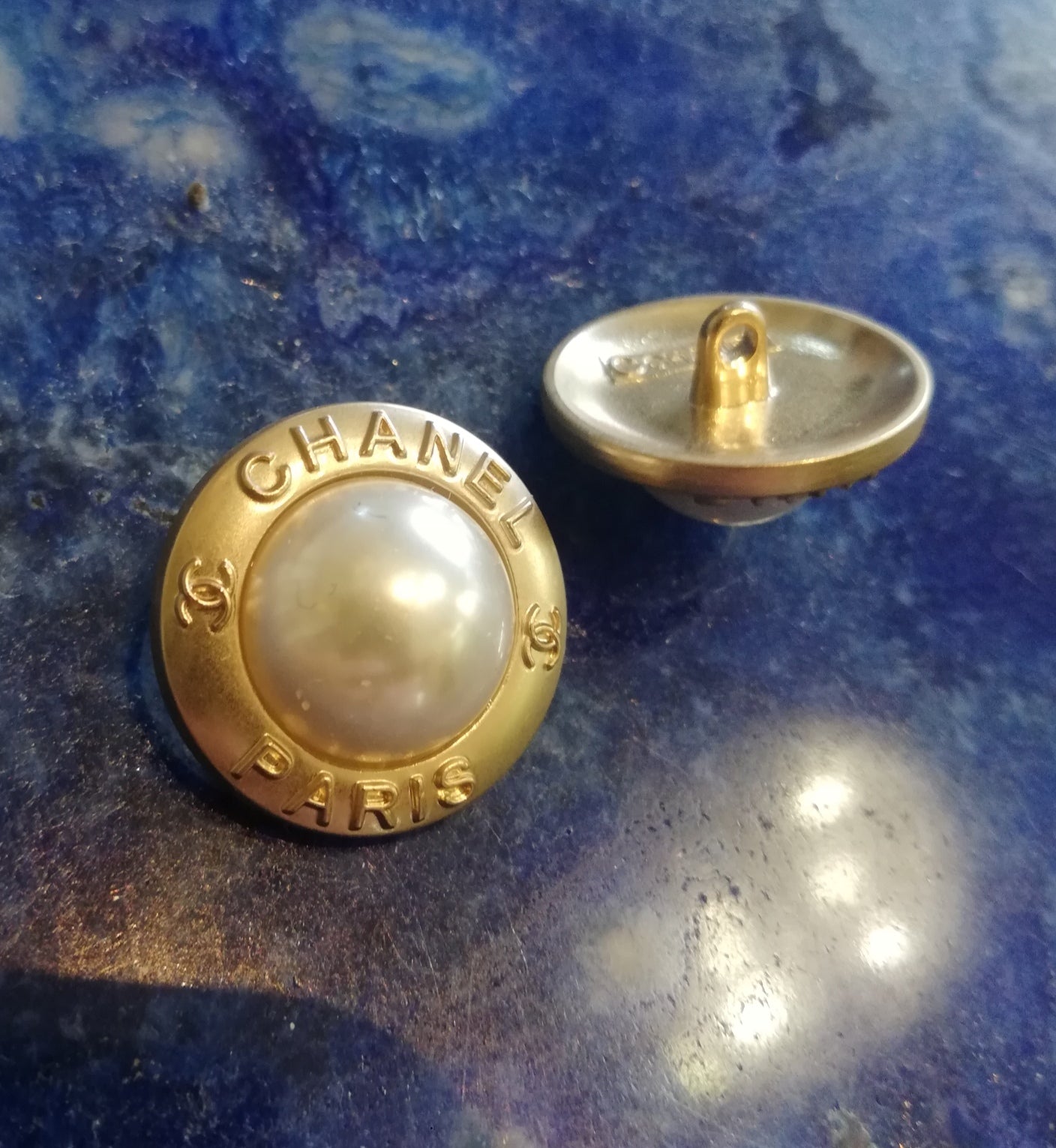 Buttons gold pearls 22 mm