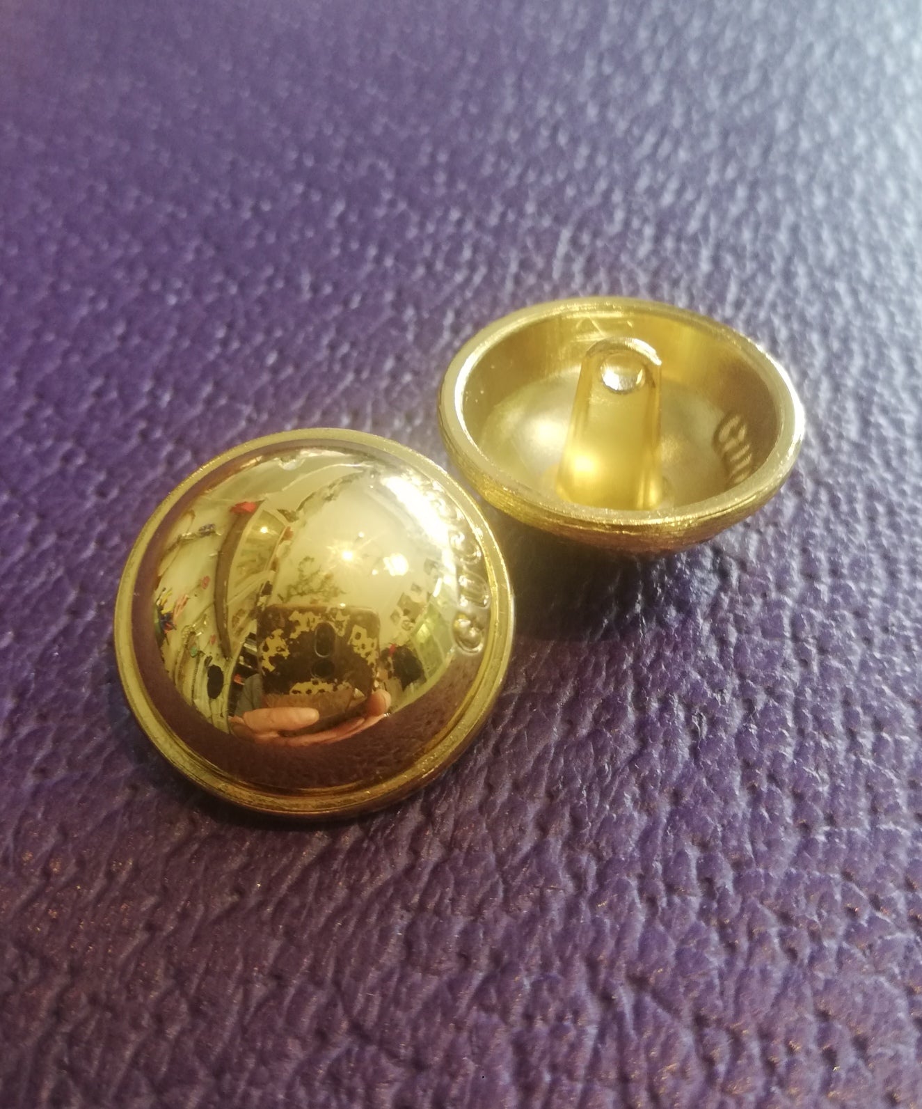 Buttons gucci, gold color, 20 mm. 1 pieces