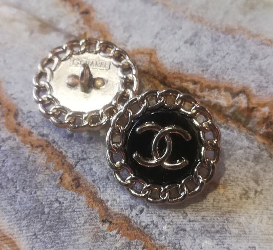 Buttons 1 gold&black 23 mm