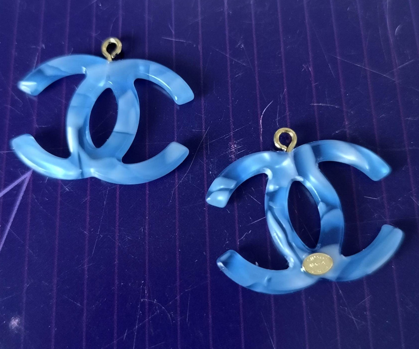 pendants 28/32 mm blue & gold