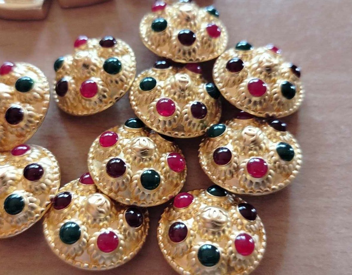 Buttons gold 23 mm