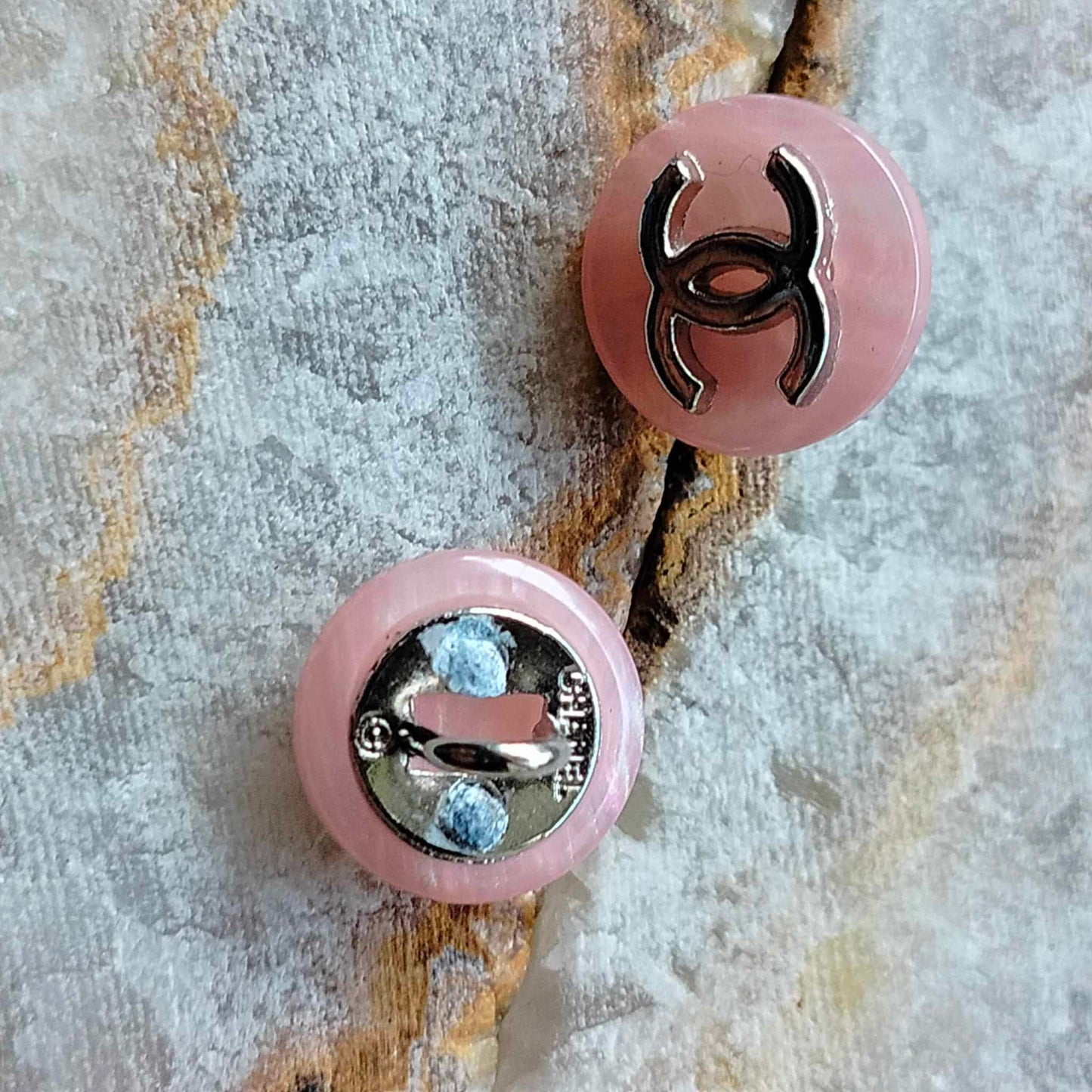 buttons pink & silver 11 mm