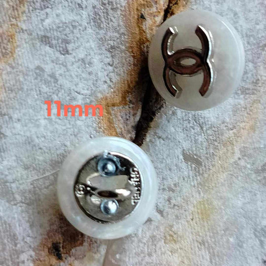 buttons white & silver 11 mm