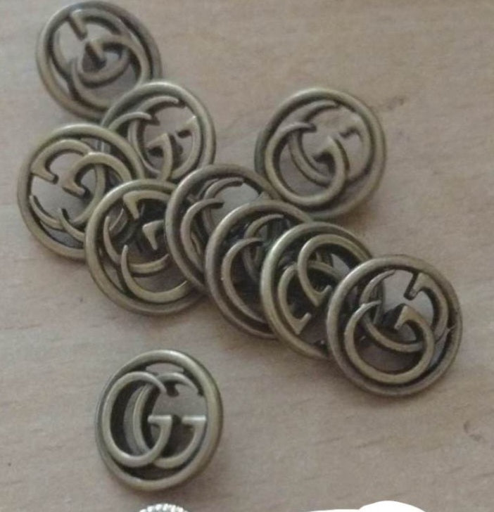 Buttons 1 pieces bronze 18 mm