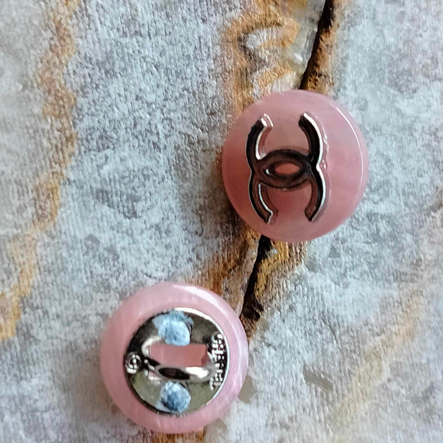 buttons pink & silver 11 mm