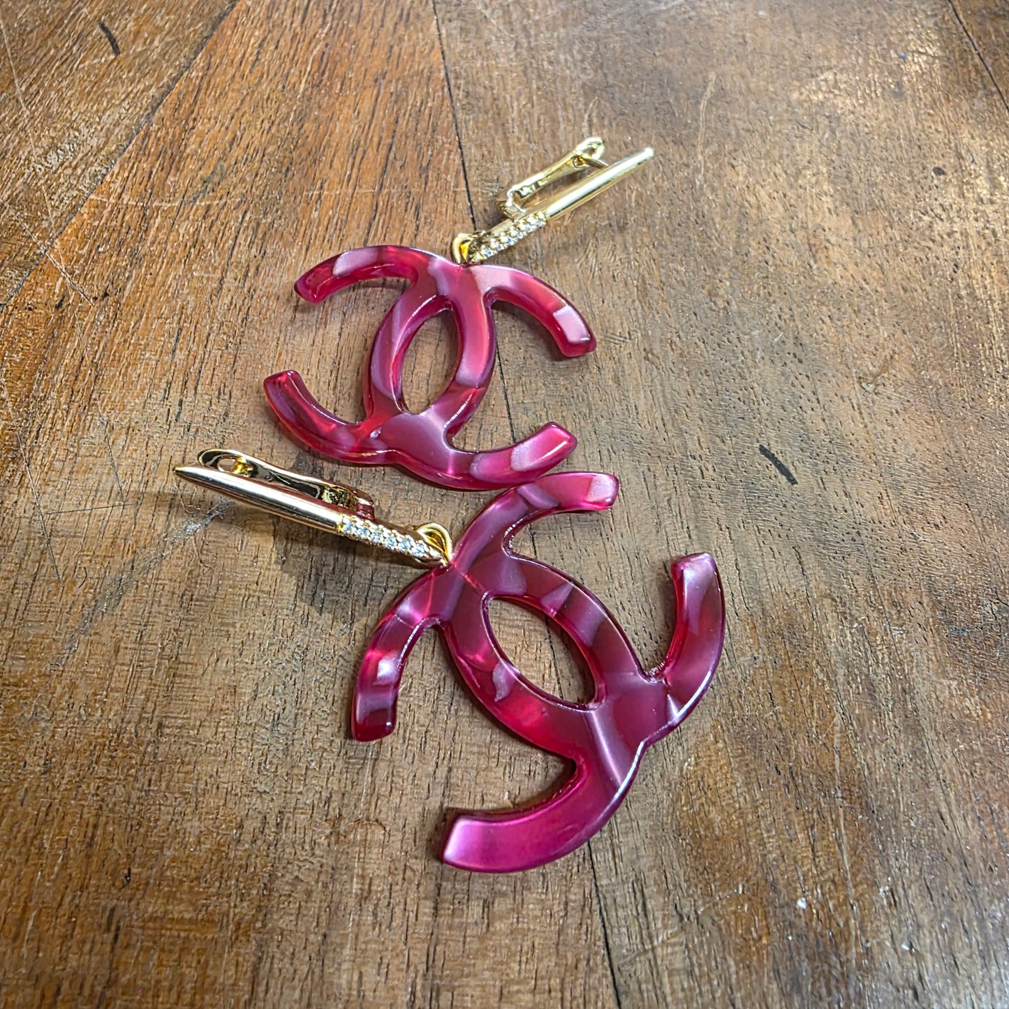 earrings, gold-plated brass and color pink plastic, stamped,32/47mm