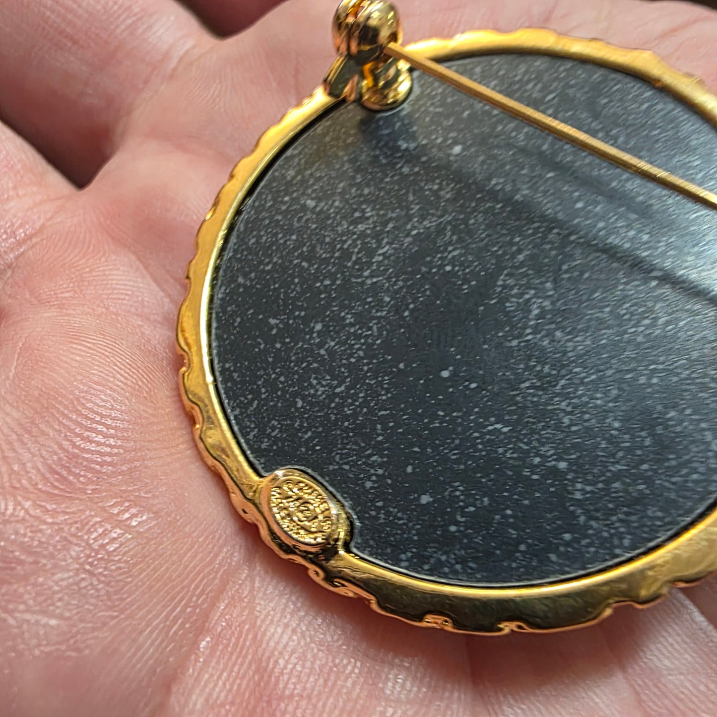 Broochh gold color & black, stemp, 44 mm