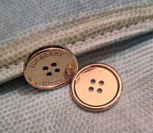 Buttons, color gold. 22 mm