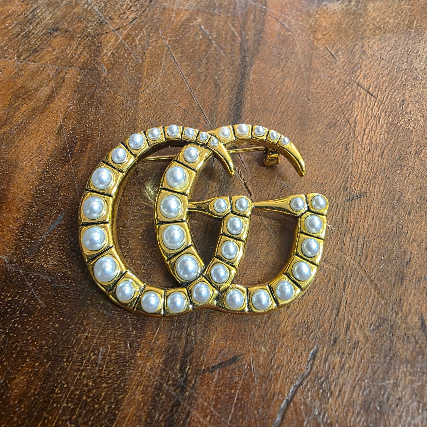 Brooch, gold color& pearls, stemp, 34/45 mm