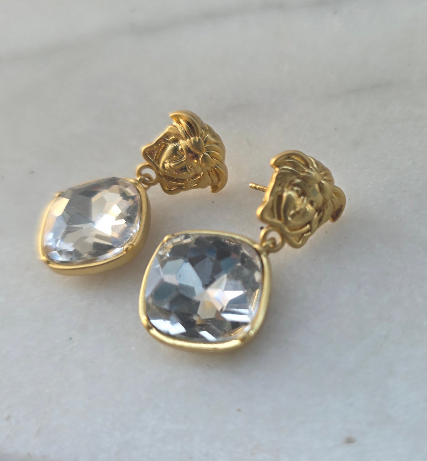 Earrinfs gold color and zircon, stamped, 33/18 mm
