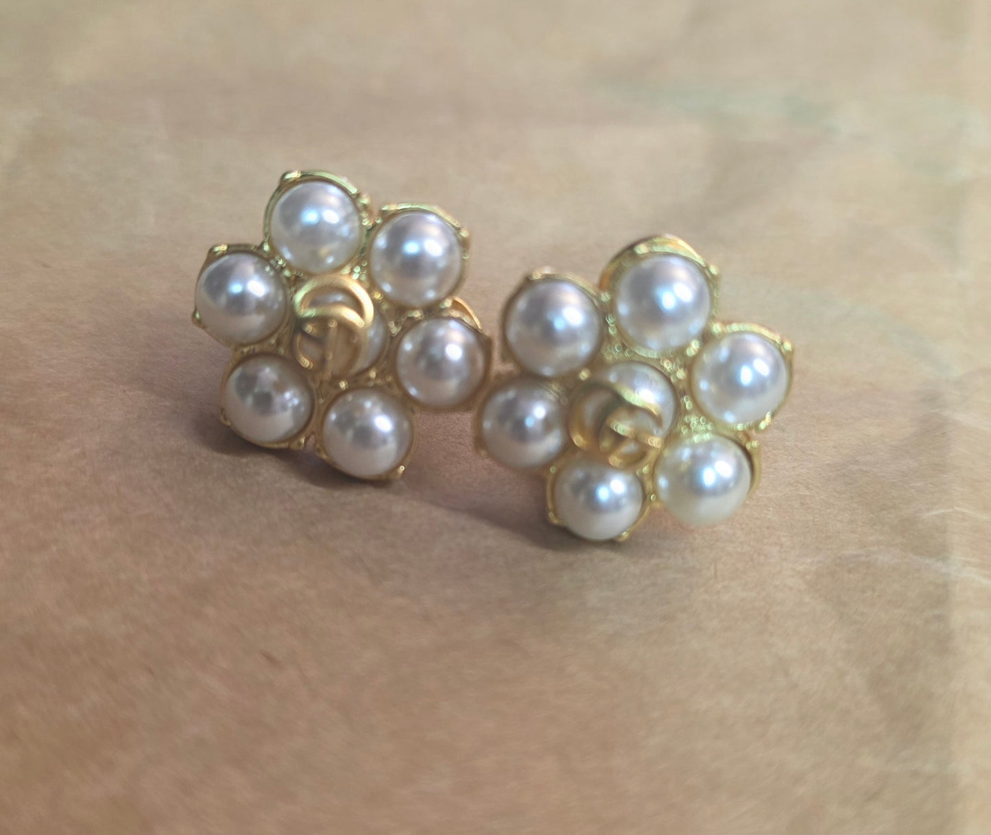 Earrings gold colors & pearls, stamped 15 mm