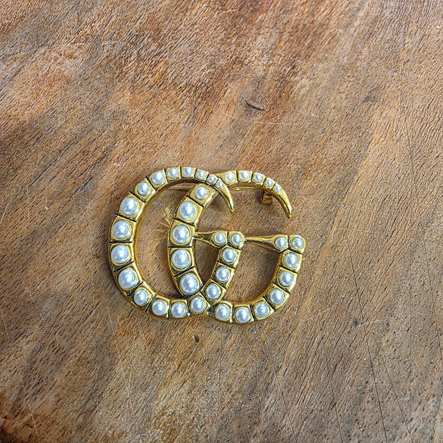 Brooch, gold color& pearls, stemp, 34/45 mm