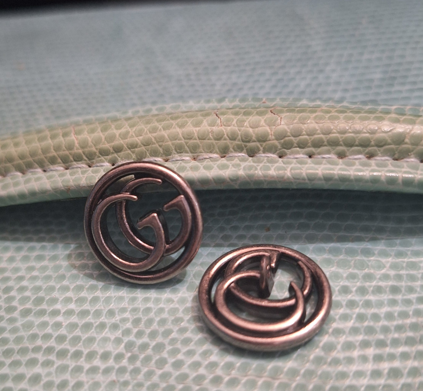 Buttons,  metal gray. 18 mm