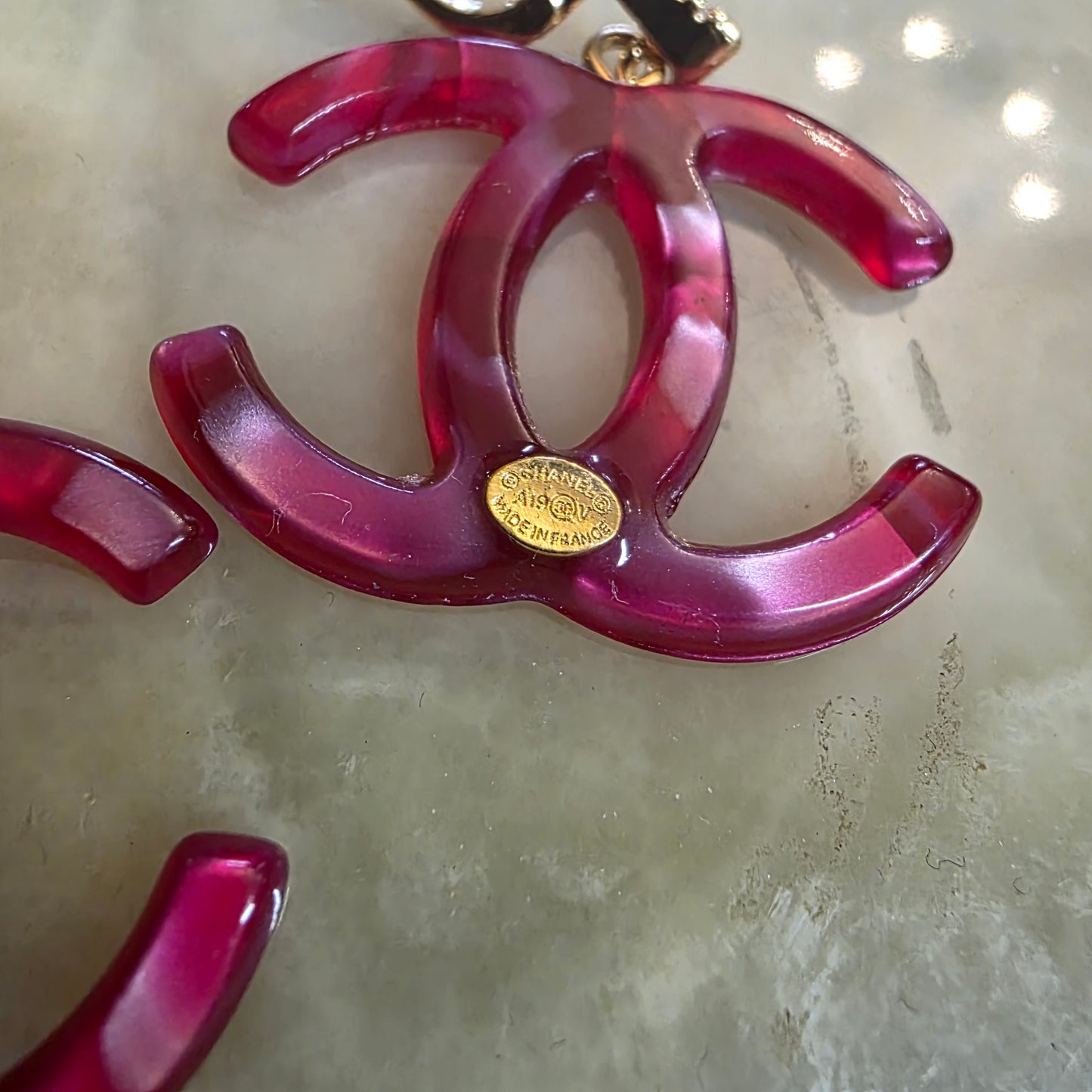 earrings, gold-plated brass and color pink plastic, stamped,32/47mm