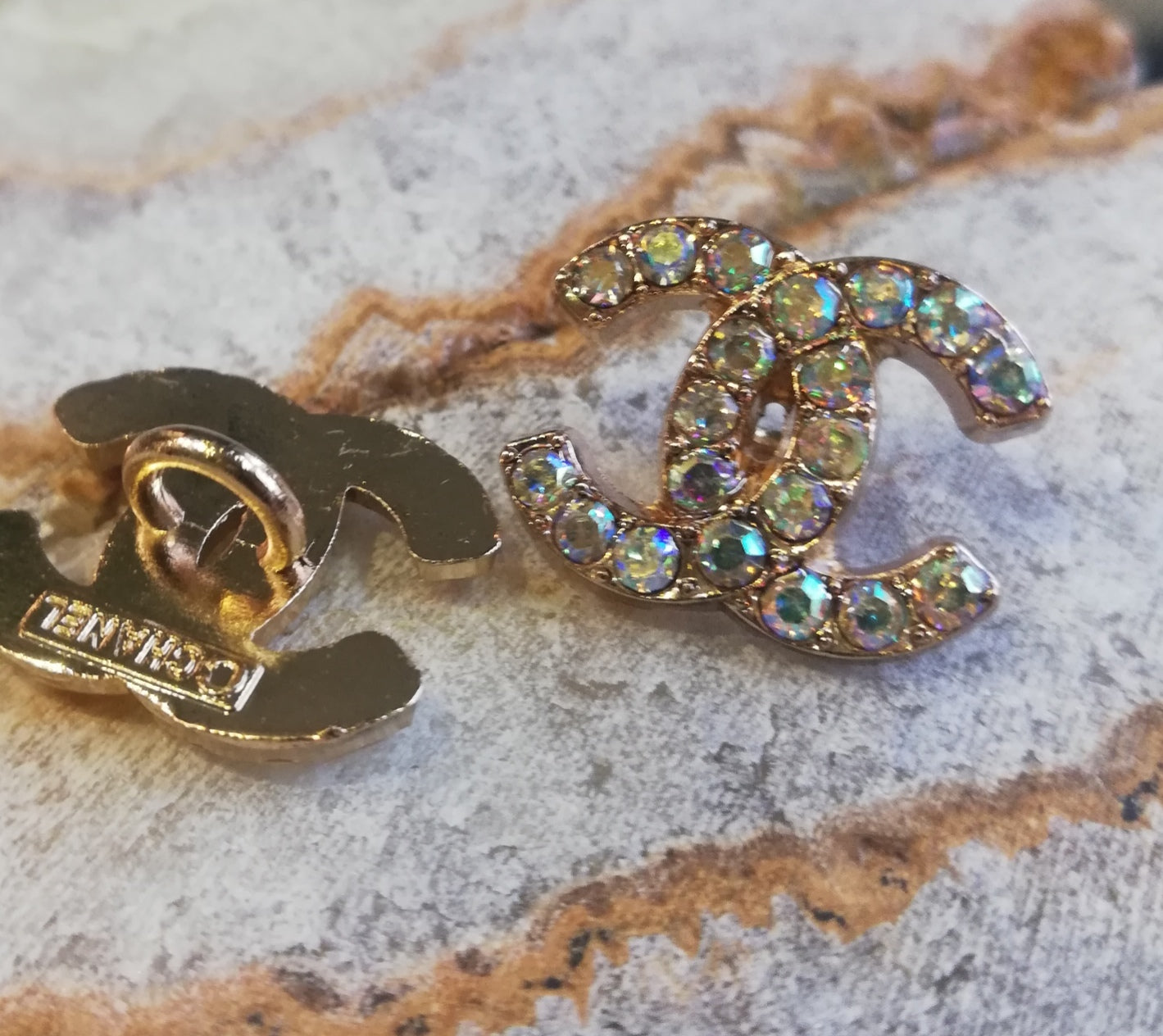 1 buttons gold&multicolorrhinestones 14/18 mm