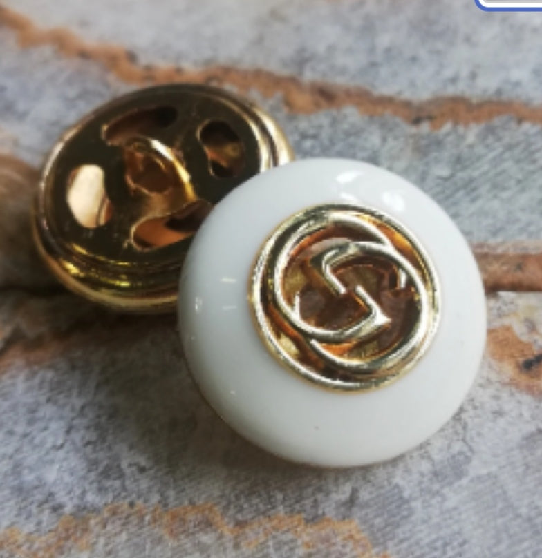 1 buttons gold&white 20mm