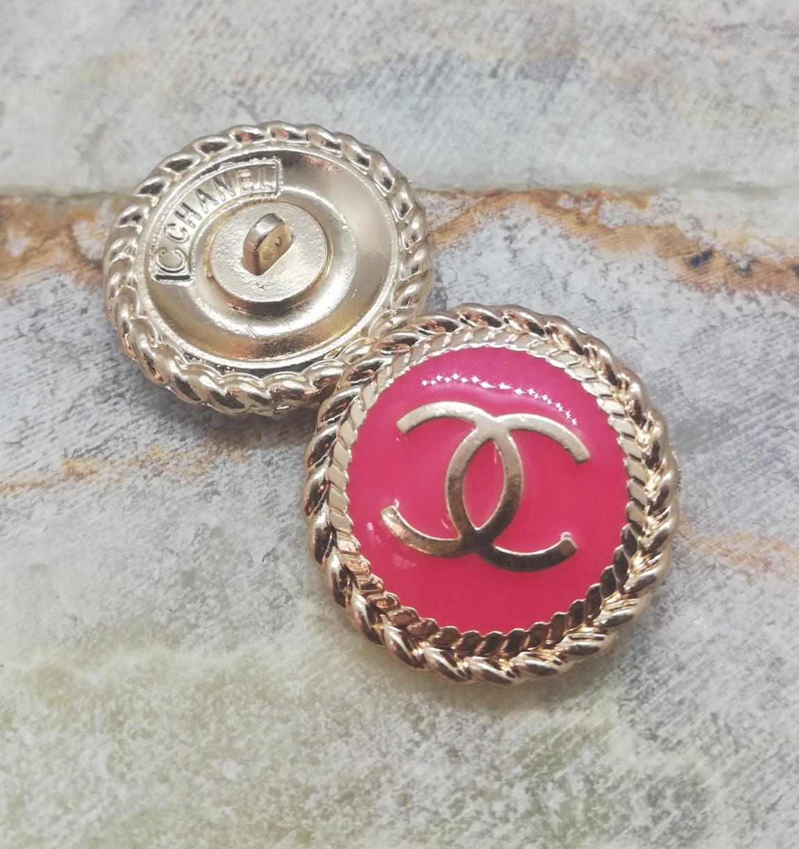 1 Buttons gold&pink 20 mm