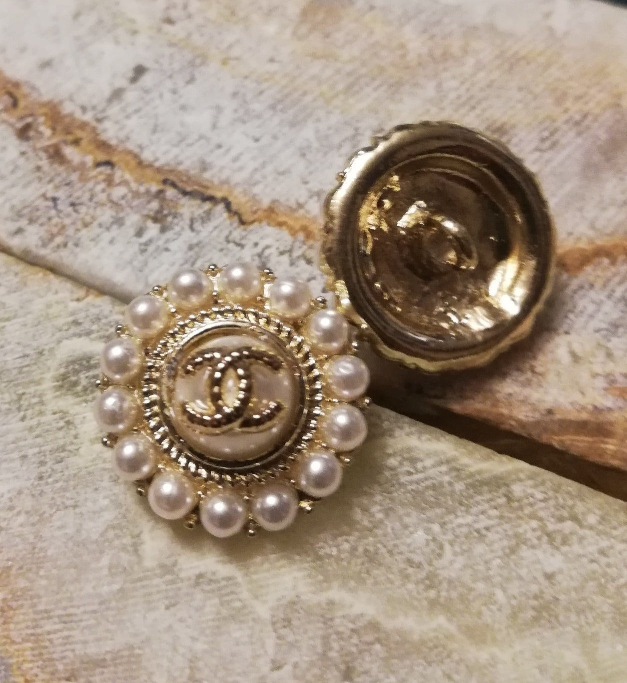 1 Buttons gold&pearl 19 mm