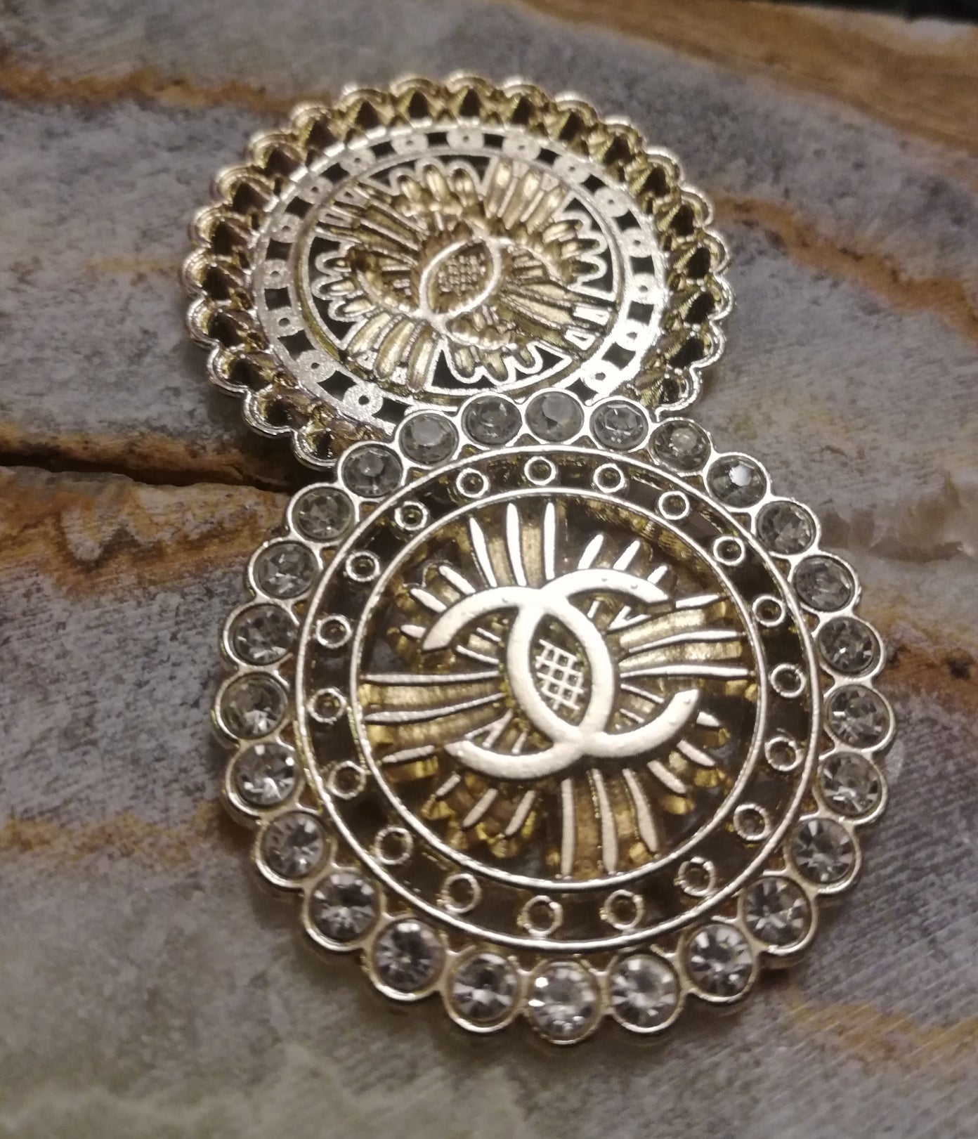 1 Buttons Gold&rhinestones 32 mm