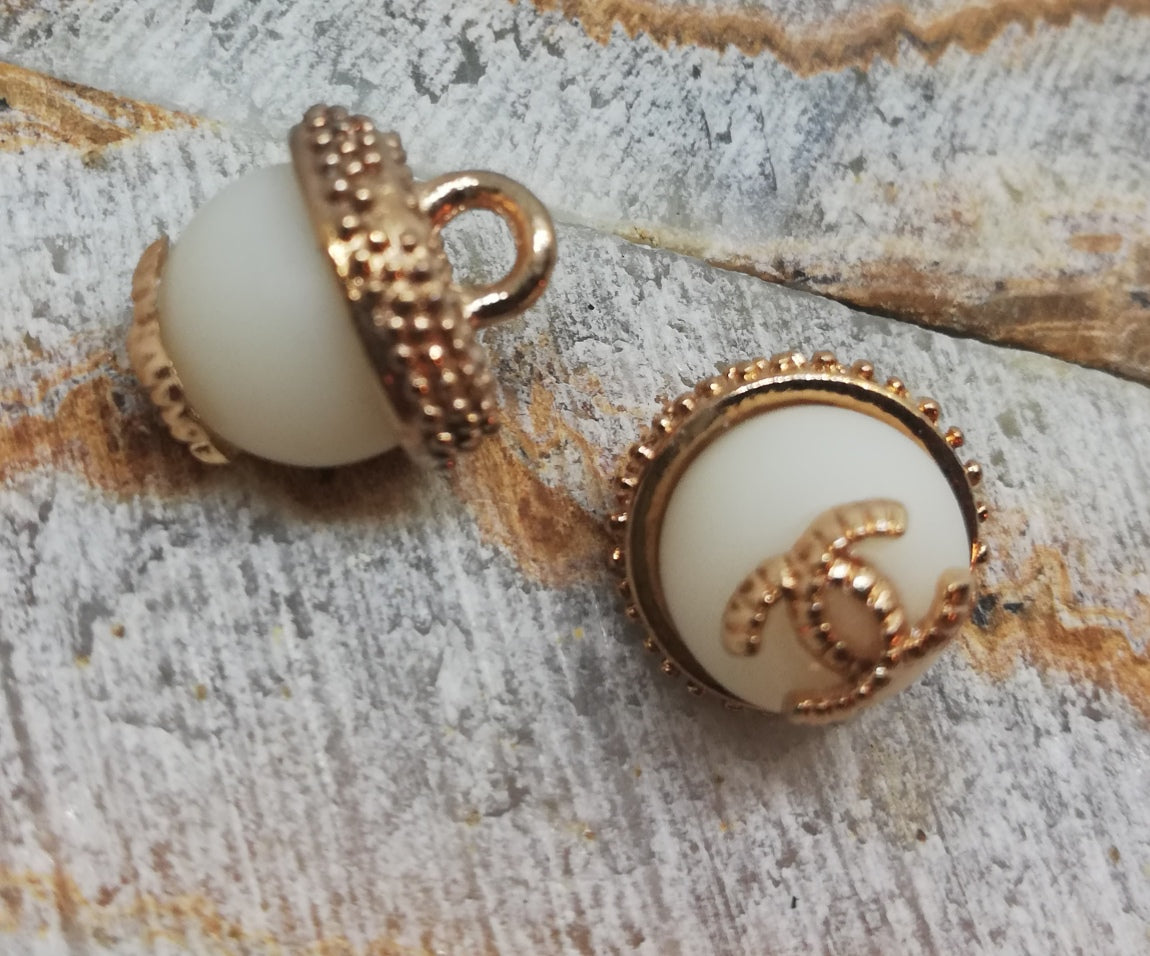 1 Buttons Gold&white  13 mm